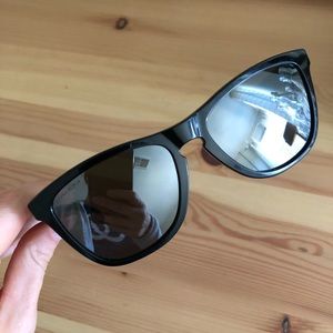 Men’s Oakleys Prizm Frogskinn Polarized sunglasses